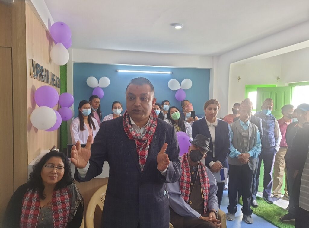 कांग्रेसका महामन्त्री गगन थापाले सांसदको २ वर्षको तलब स्वास्थ्य केन्द्रलाई
