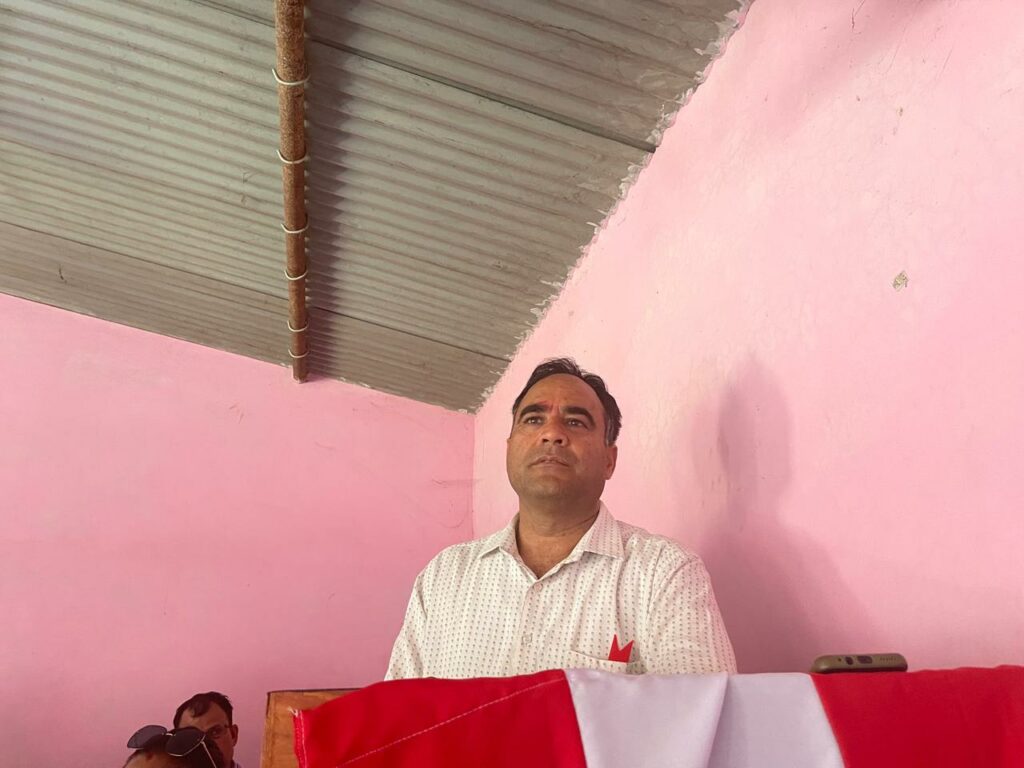 काँग्रेसको घरघरको अभियान देखेर बालकोटमा केपी ओली छट्पटीएका छन् : केन्द्रिय सदस्य महर