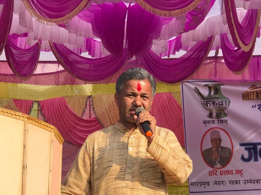 कर्ण मल्लले भने “आदरणीय, शेरबहादुर दाई बैशाख ३० गते करुवामा मतदान गर्दैछौं”
