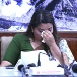 रुँदै बिदा भएकी झाँक्रीले ‘सबैप्रति ऋणी छु’ भन्दै यस्तो स्टाटस लेखिन्