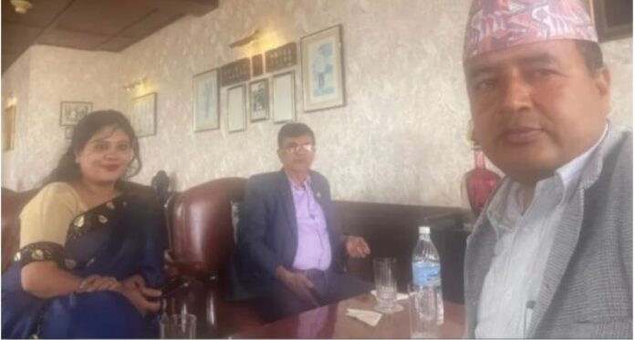 महेश बस्नेतको मध्यरातको सेल्फीले ल्यायो तरंग !