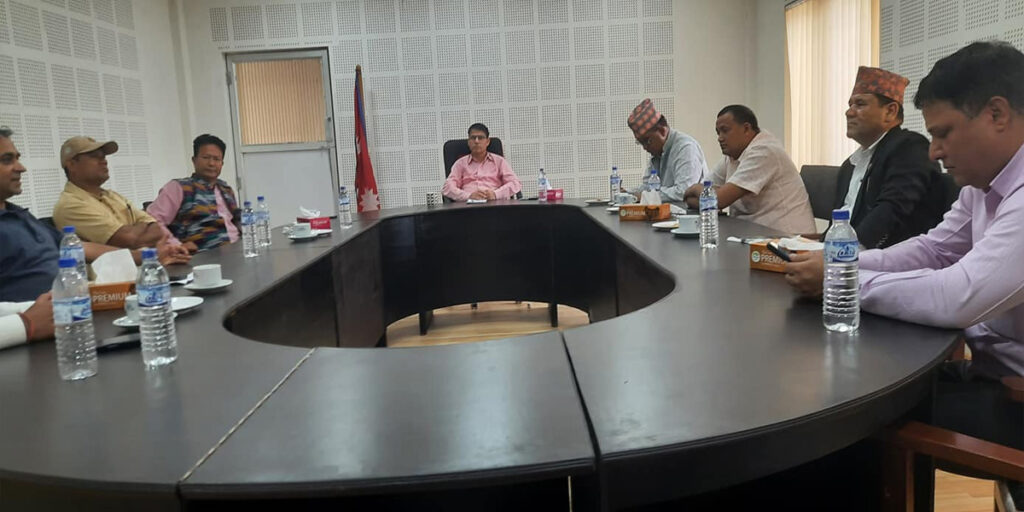 बजेट पारित गराउन प्रतिपक्षीलाई फकाउँदै सुदूरपश्चिम सरकार