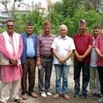 पुस्करनाथलाई फकाउँदै कांग्रेस नेताहरू !
