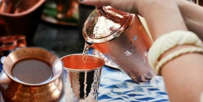 तामाको भाँडोमा राखेको पानी पिउदा यस्ता हुन्छन् फाइदा !