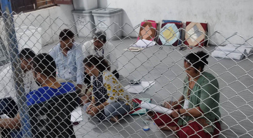 चितवनमा मतगणनास्थलमा तारजाली र सीसीटीभी क्यामरा