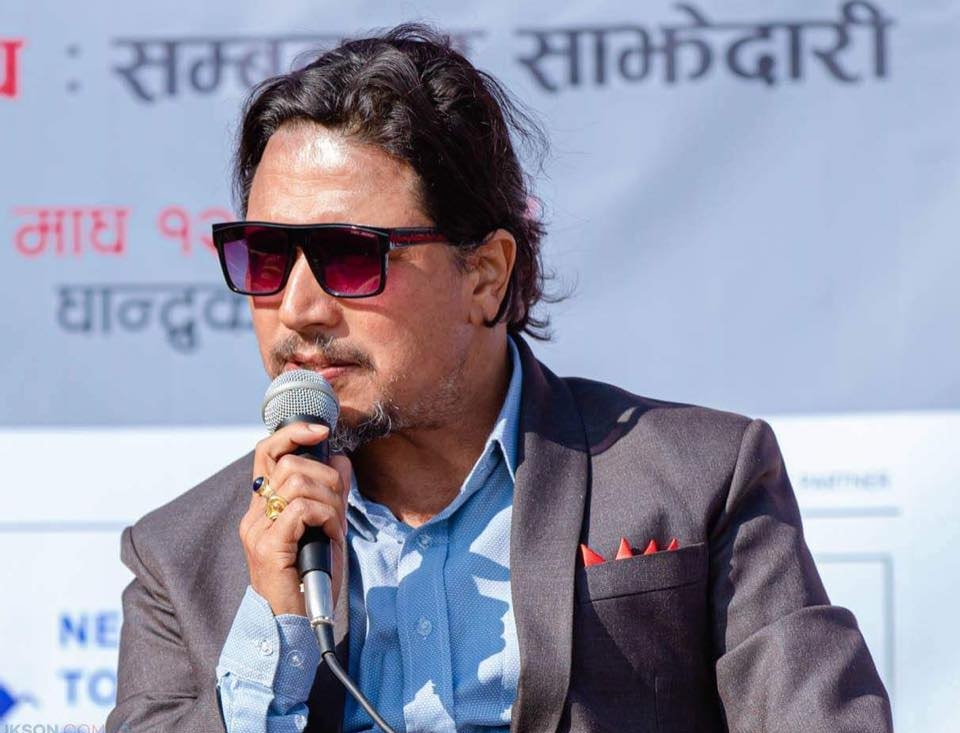 दीपकराज गिरीको स्टाटस – ‘फुर्सद भयो, रविलाई मुद्दा हाल्दिउँ कि क्या हो!’