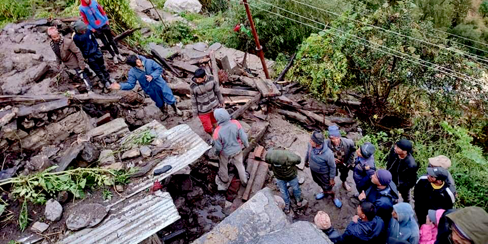 भारतको हिमाञ्चल पहिरोमा परी ५० जनाको मृत्यु