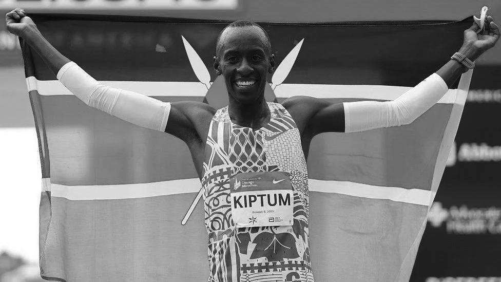 विश्व कीर्तिमानी धावकको कार दुर्घटनामा मृत्यु