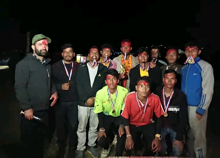 विपिन जोशीको सम्झनामा डडेल्धुराको गन्यापधुरा ४ मा वडास्तरीय खुला भलिबल प्रतियोगिता सम्पन्न !