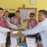 डोटीको रघुनाथ माविलाई एक लाख बढीको शैक्षिक तथा औषधि सहयोग !