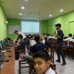 धनगढीमा पहिलोपटक छुकछुके रोबोट निर्माण कार्यशाला सुरु